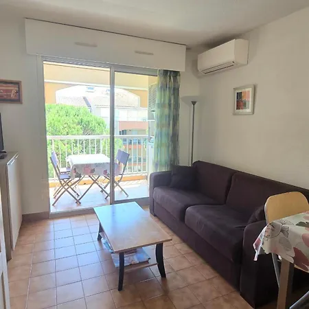 Bright With Balcony And Swimming Pool Frejus