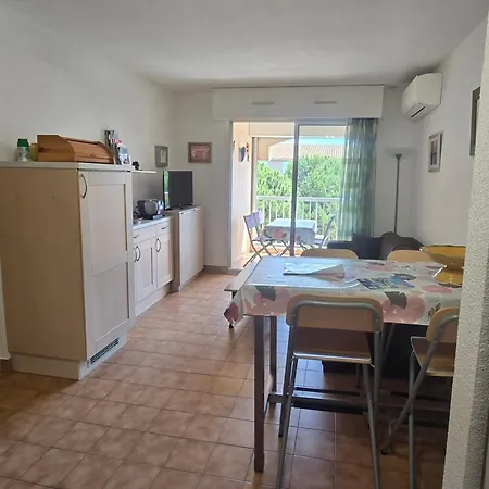 Bright With Balcony And Swimming Pool * Frejus