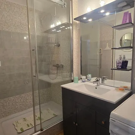 Bright With Balcony And Swimming Pool * Fréjus