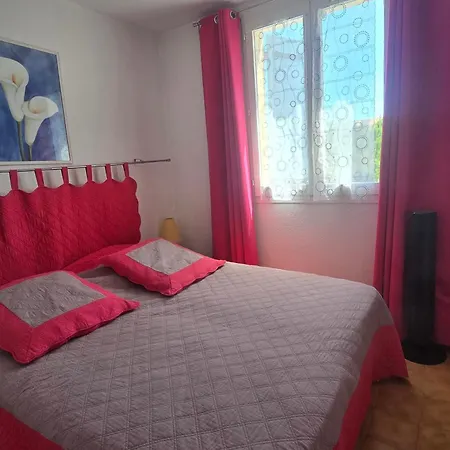 Bright With Balcony And Swimming Pool