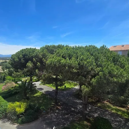 Bright With Balcony And Swimming Pool